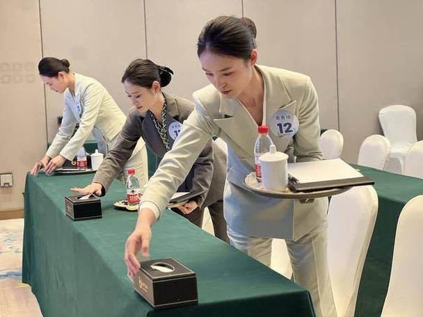 技藝爭鋒 能創未來 技能大賽以比促學，全面提升物業服務與會務服務技能